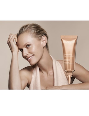 Crema para cuerpo recomendada para reafirmar de día y noche Clarins Extra Firming para todo tipo piel