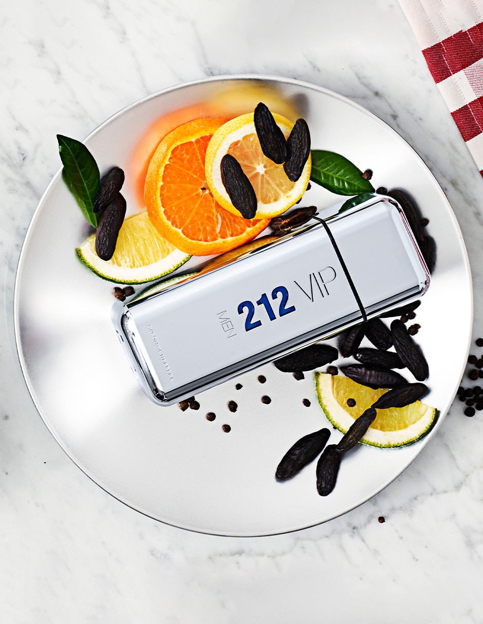 Eau de toilette 212 Vip Men para hombre 8