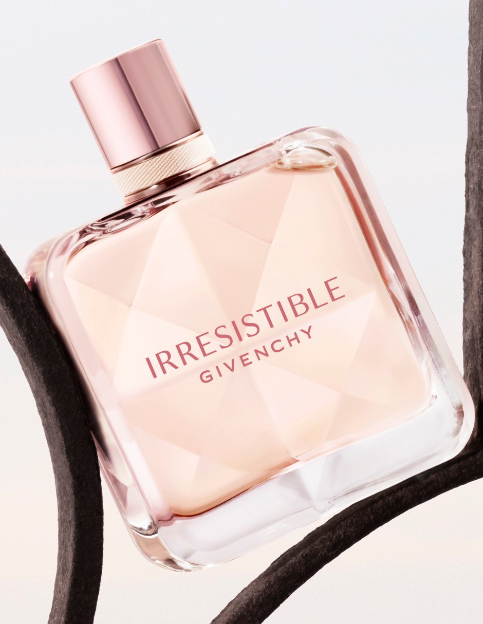Eau de toilette fraiche Irresistible para mujer 12