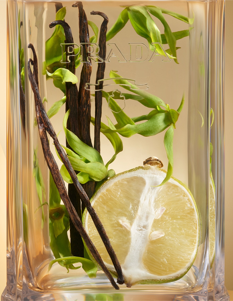 Eau de parfum La femme para mujer 6