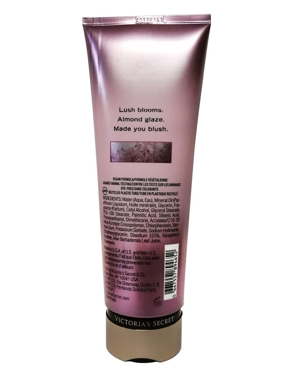 Crema para cuerpo recomendada para hidratar día y noche Velvet Petals Victoria's Secret todo tipo piel 2