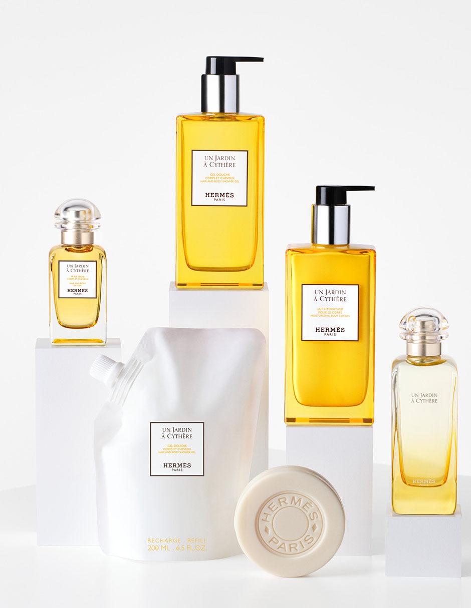 Leche corporal recomendada para hidratar día y noche Bath Line para todo tipo piel
