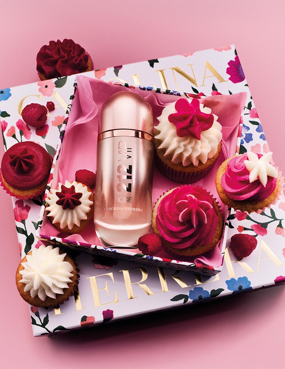 Kit Eau de parfum 212 VIP Rosé para mujer 5